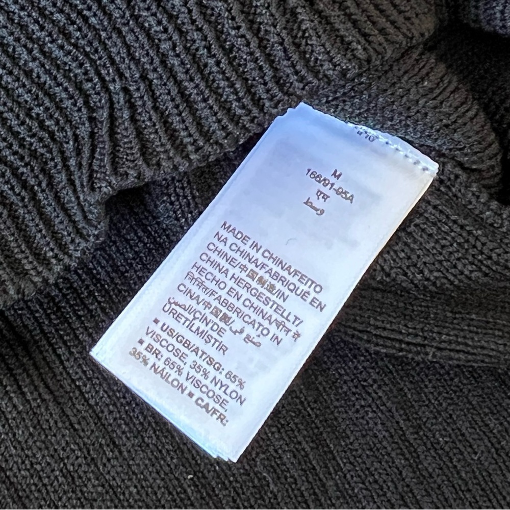 LucysWhims The Drop Black Buckle Cold Shoulder Slouchy Sweater V-Neck Size Small - Picture 11 of 12